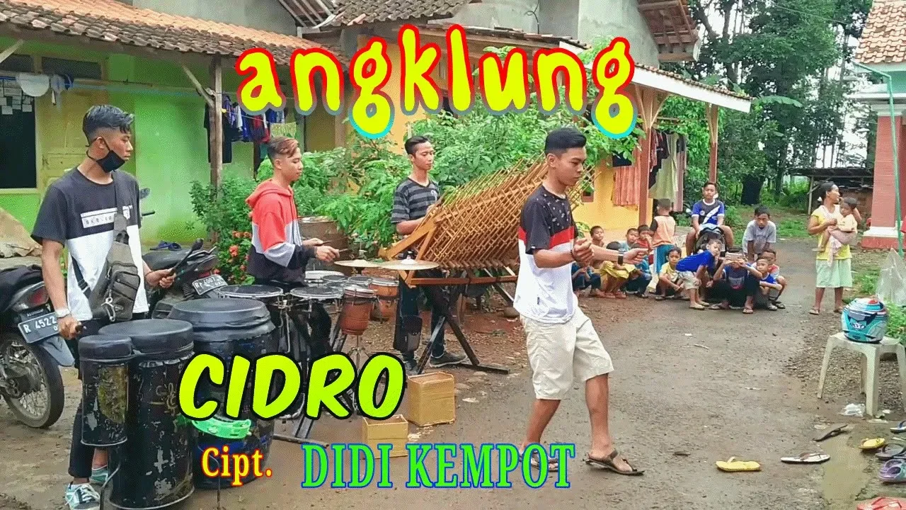 instrumen angklung tradisional cidro ambyarr!!!