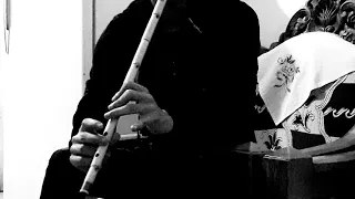 وسط البحر الهايج وانا ساير تضربنى امواجه تجعلنى حاير ولما شوفته صرخت ارحمنى جه انقذنى واتحنن علياا 