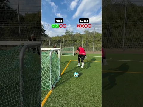 Close Battle vs Lucas🤯🧤 #gripmode #goalkeeper #football