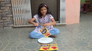 কৃতিকা Noodles Sticks খাবারের প্যাকেট এর ভিতর থেকে কি কি নতুন Gift পেলো@Kritika Channel 