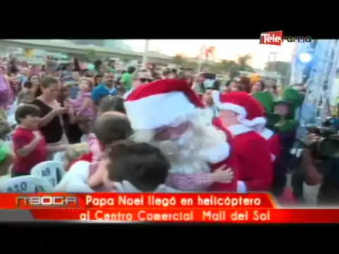 Papa Noel llegó en helicóptero al centro comercial Mall del Sol