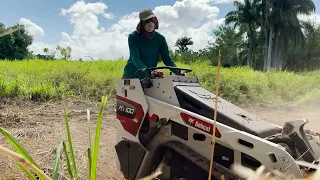 EVERYTHING YOU NEED TO KNOW ABOUT THE FOUR-4-IN-ONE BUCKET ON THE BOBCAT MT100