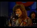 (BETTER QUALITY!) Winger performing "Seventeen" - New Year's Eve '88-89