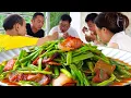 Download Lagu 山上摘點野菜，二弟做“臘腸炒野菜”，鮮香美味下飯吃太爽了【鐵鍋視頻】