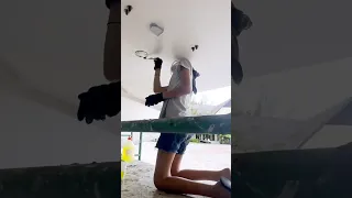 Work work work… boatlife is not all sunsets and palm trees ⛵️ #sailingfamily #boatwork