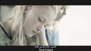 ما بينا حاجات كتير عشناها دندنها