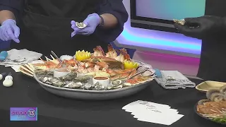 How to Elliott s Oyster House teaches Mireya how to shuck oysters Studio 13 Live