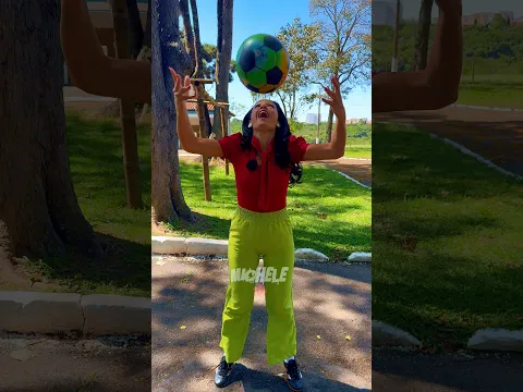 A BOLA JÁ ERA 🤣 #shorts