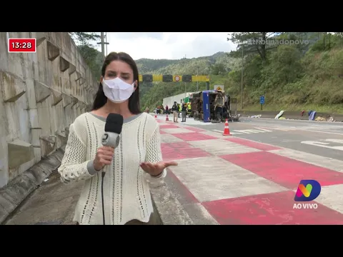 Tragédia na BR-376: Ônibus de time de futsal tomba e 2 pessoas morrem