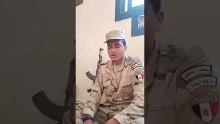 جندي بالجيش يرتل القرآن  تلاوة جيده دندنها