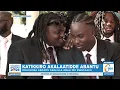 Lagu Katikkiro mu Lumbe lwa Muwala we, Akalaatidde Abantu Okuyamba Abali mu Bwetaavu