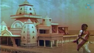 kaanchi pattuduthi vayasu ponnu 