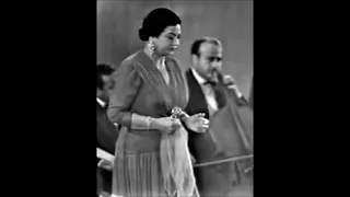 اقول لقلبى ياقلبى حبه يعادل حبى يقولى قلبى آه   مقطع من اغنية الاهات لام كلثوم دندنها
