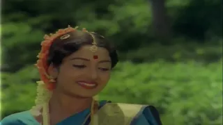 chinna ponnu nanum thaniya nikarene