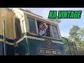 Download Lagu Kereta Parcel Lokomotif Vintage Full Sapaan Masinis Ramah Daop 2 Bandung