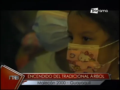 Encendido del tradicional árbol Malecón 2000 - Guayaquil
