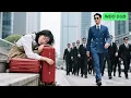 Download Lagu Gadis tunawisma tidur di atas koper, tapi CEO miliarder melihatnya dan langsung jatuh cinta.