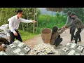 Download Lagu Single Mom Fights Robbers to Retrieve Money for Old Lady - Ly Tieu Kim
