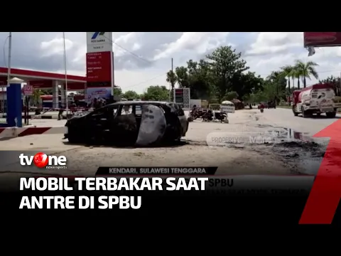 Sebuah Minibus Terbakar Hebat di SPBU di Kota Kendari