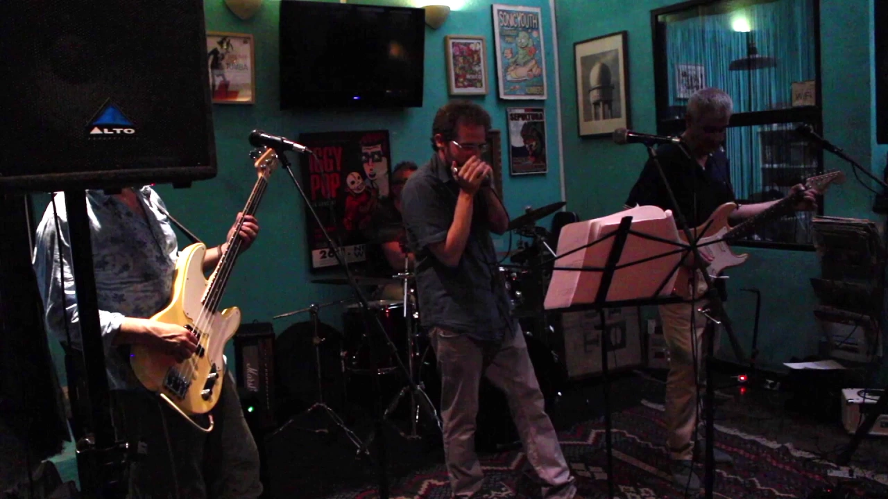 Catfish Blues (Muddy Waters / Gary Clark Jr cover) Catfish Blues (Muddy Waters / Gary Clark Jr cover)