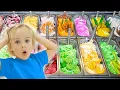 Download Lagu Chris and friends are making Ice Cream!