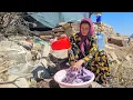Download Lagu Alone in Nature: Mrs. Zari's Effort to Build Her Own Stone Hut