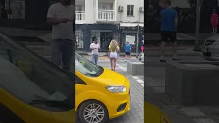 لن تنتهي حكاية قلبي معك لأنني ادرك جيدآ أنني لن أشفى منك آبدا ففي كل يوم جديد آعيش عشقك 