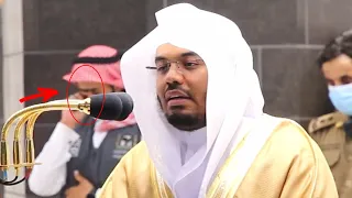 أواخر الحشر للشيخ د ياسر الدوسري يرتلها ويبكي من خلفه 