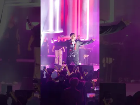 Angreji beat gippy grewal live concert #gippygrewal #shehnaazgill #kraj #true #live #youtubeshorts