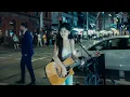 Download Lagu Awesome busker sings 'A Thousand Years' by Christina Perri