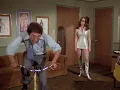 Download Lagu Charlie's Angels - Jacklyn Smith shows her legs (1977)