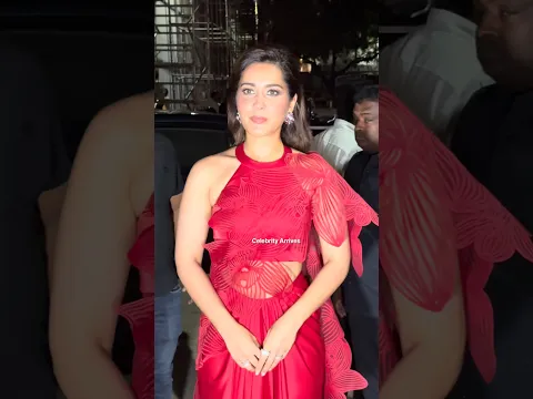 Rashi Khanna Spotted in Beautiful Red Dress at Awards
