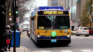 Chicago Transit Authority The 2022 Allstate Holiday Bus On The 66 Chicago Michigan Avenues