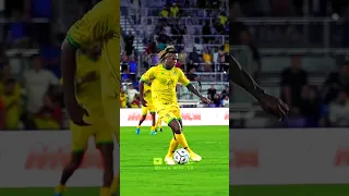 شاهد لقطة مهارة فينيسيوس مع فريق رونالدينيو رونالدينيهو انصدم مهارات فينيسيوس 2023 4K Ronaldo 