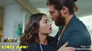 اول مره اتقابلنا والربكه اللي في كلامنا كانت بتقول في بينا هتكون عشره سنين دندنها
