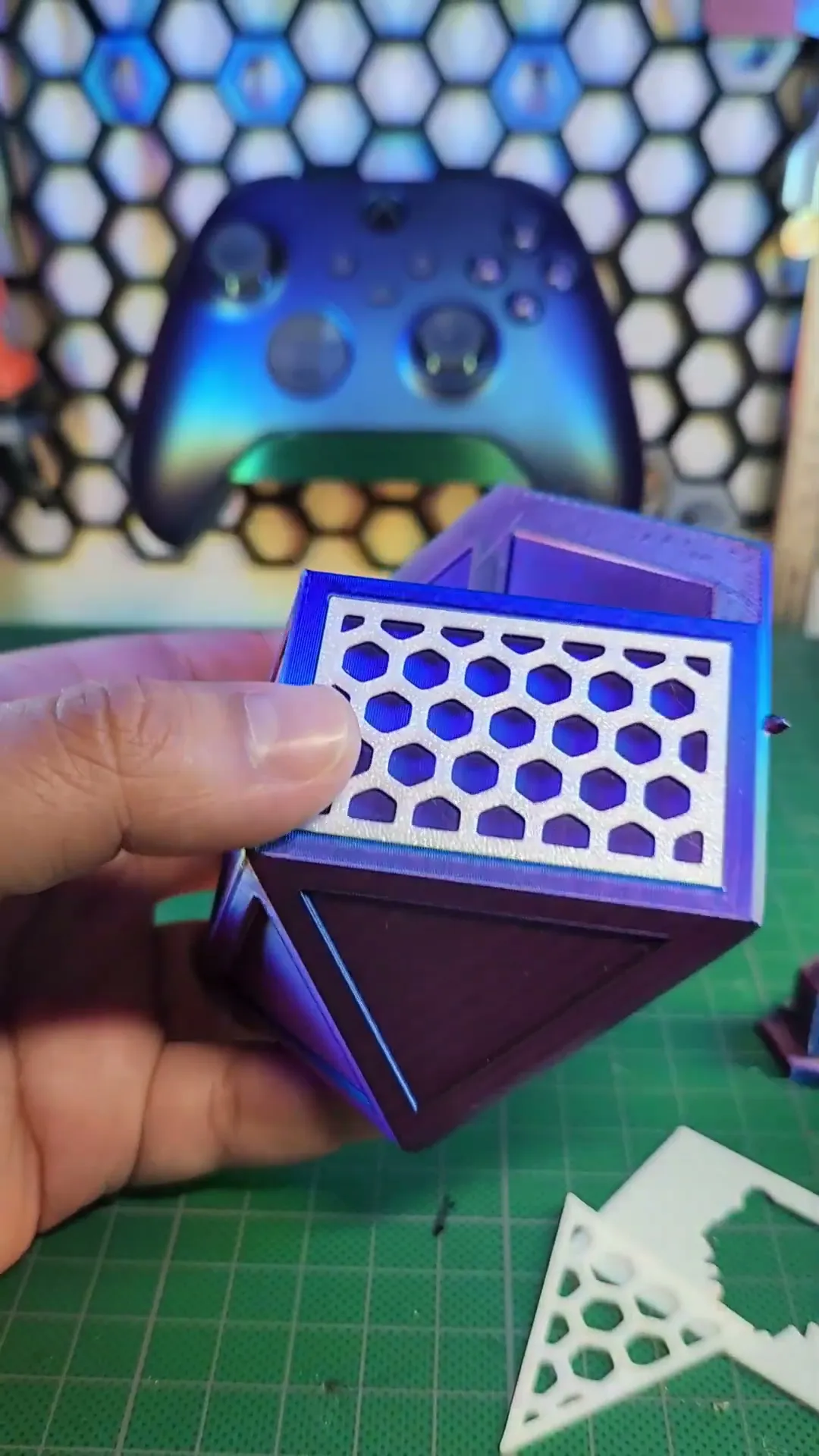 Hexagonal Container Holder works with HSW or standalone! No supports needed