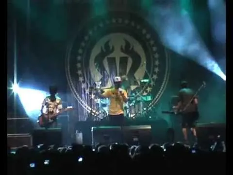 Download Rocket Rockers - Let Sleeping Dogs Lie (Uncensored) Live at Konser Hari Untukmu MP3