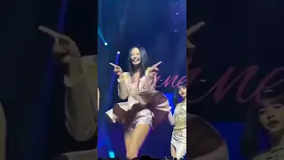 Jennie going viral for having Marilyn Monroe style wardrobe malfunction ???????? #shorts #jennie #bp