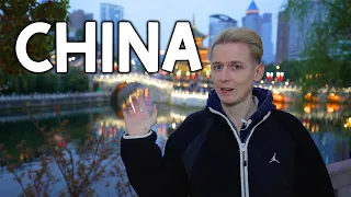 乘高铁从西安到贵阳：夜景与街头美食之旅