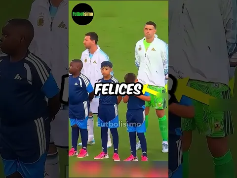 La mascota se emocionó junto a Messi ❤️🥹