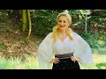 Download Lagu Delia Barbu si Fratii Advahov - Legăna-m-aș legăna [Official Video]