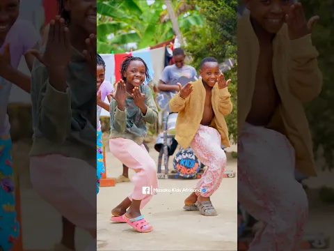 Sending you happiness this weekend! 🥰 🕺🏿#masakakidsafricana #shorts #viral #michaeljackson