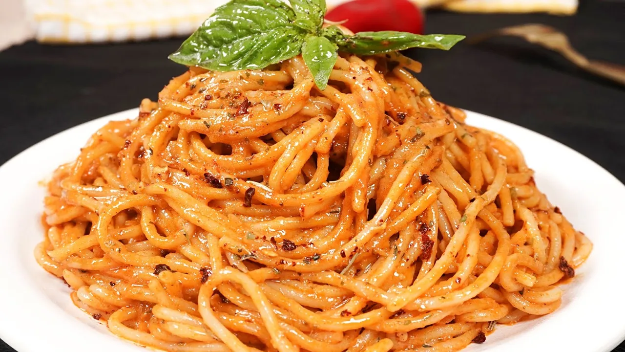 Classic Tomato Spaghetti - Spaghetti Pasta In Tomato Sauce   Easy Pasta Recipe