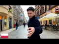 Download Lagu No esperaba ESTO en una ciudad de Polonia 🇵🇱