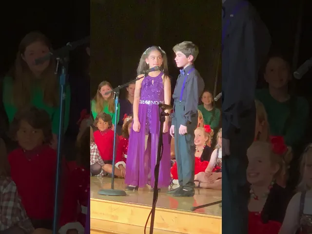 Download MP3 Siblings fight on stage during beautiful ballad