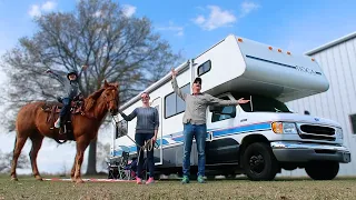 Beginner Horseback Riding Lessons While Boondocking In Texas