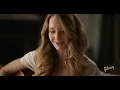 Margo Price introduces her signature Gibson J-45 & performs "Hands of Time"
