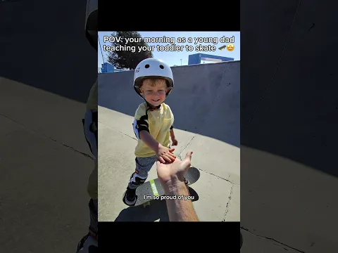 POV: your morning as a young dad teaching your toddler to skate 🛹 🤩￼