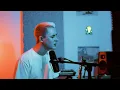 Download Lagu The Weeknd - Blinding Lights (Cover by vaultboy)