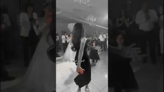 نزلت عالدبكة خزامي تتمايل مثل اليمامة ترند لايك لايك اشتراك  نزلت عالدبكة خزامي تتمايل مثل اليمامة ترند لايك لايك اشتراك